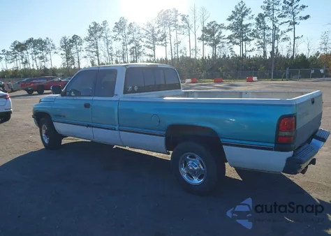 1996 Dodge Ram 2500 из США, поврежденный, VIN 3B7KC23W5TM130806